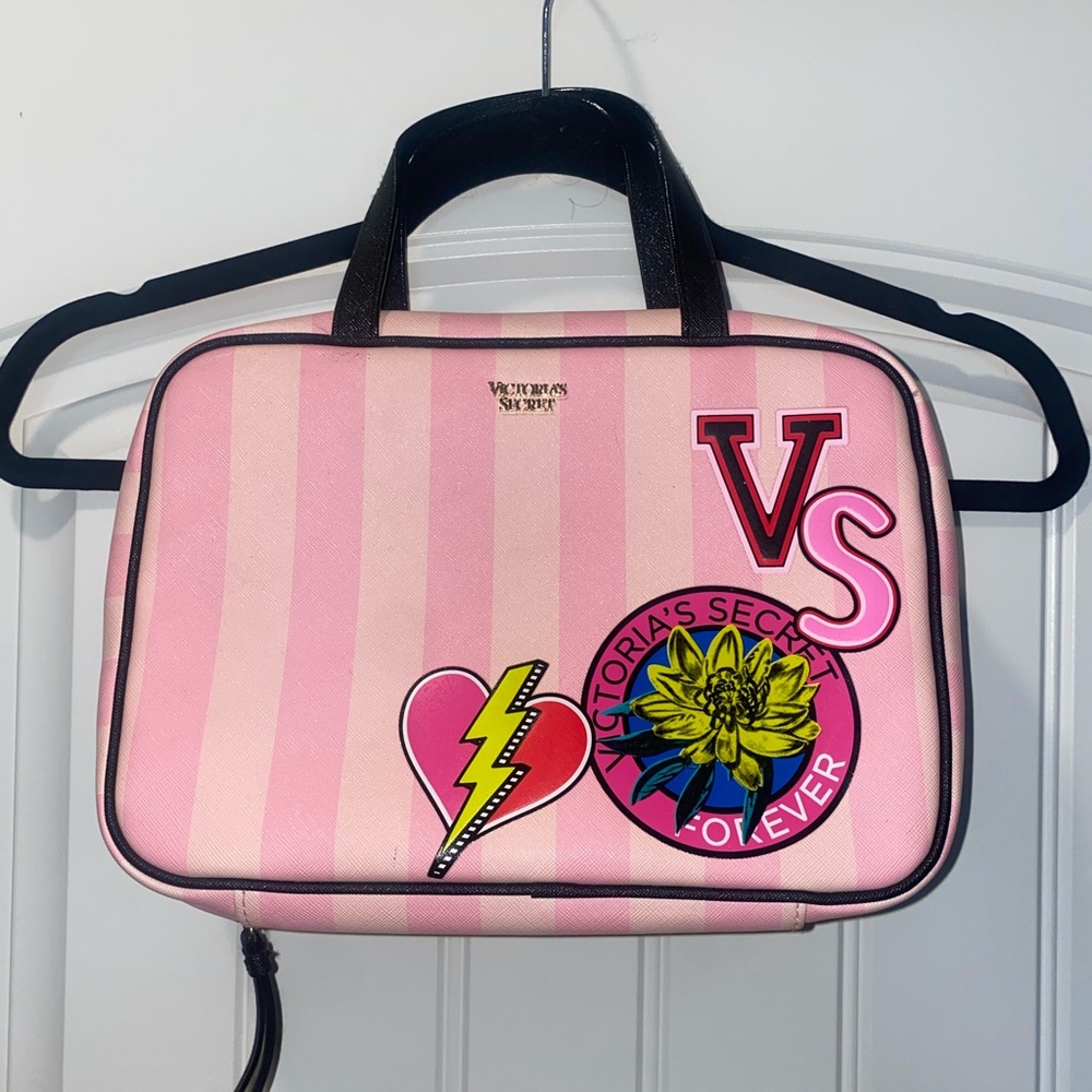VICTORIA’s SECRET PINK TRAVEL MAKEUP/TOILETRY BAG WITH HANGER